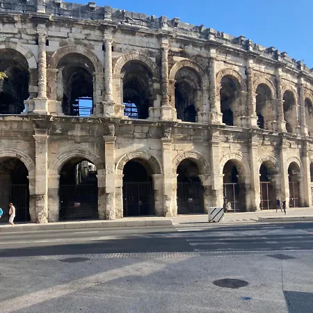 Coup De Coeur Avec Terrasse A 3 Minutes Des Arenes Appartamento Nîmes